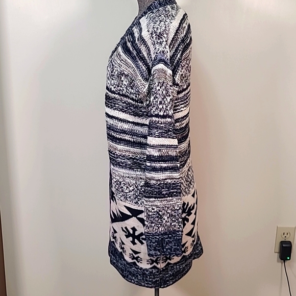 Kate & Sam Long Chunky Blue & Cream Aztec Western Boho Cardigan Sweater Sz Small - Picture 4 of 9